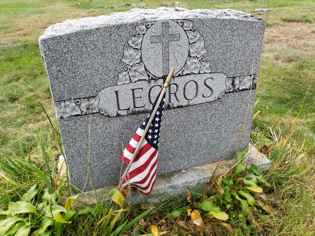 Legros, Lucien fils stèle 2