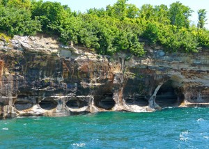 RA05_12_picturedrocksnationallakeshore_P1060852M