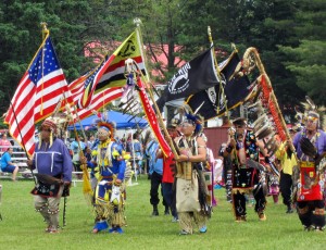 RA08_10_redcliff_powwow_IMG_1212M2