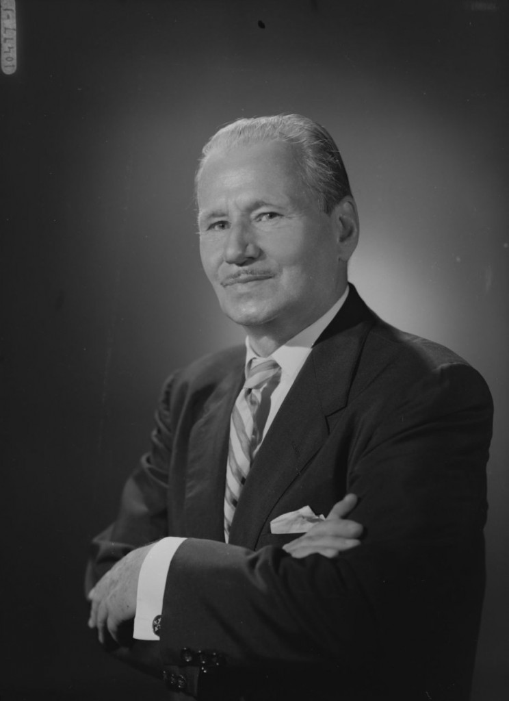 Gury-ANQ-06M_P795S1D10477_001