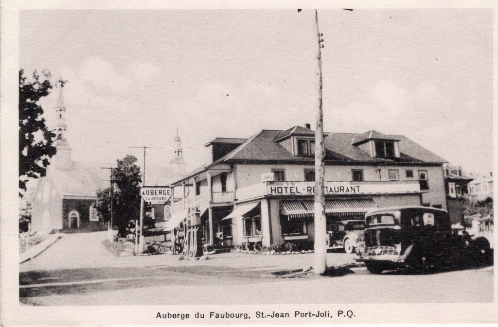 Auberge du F c1940  et eglise005