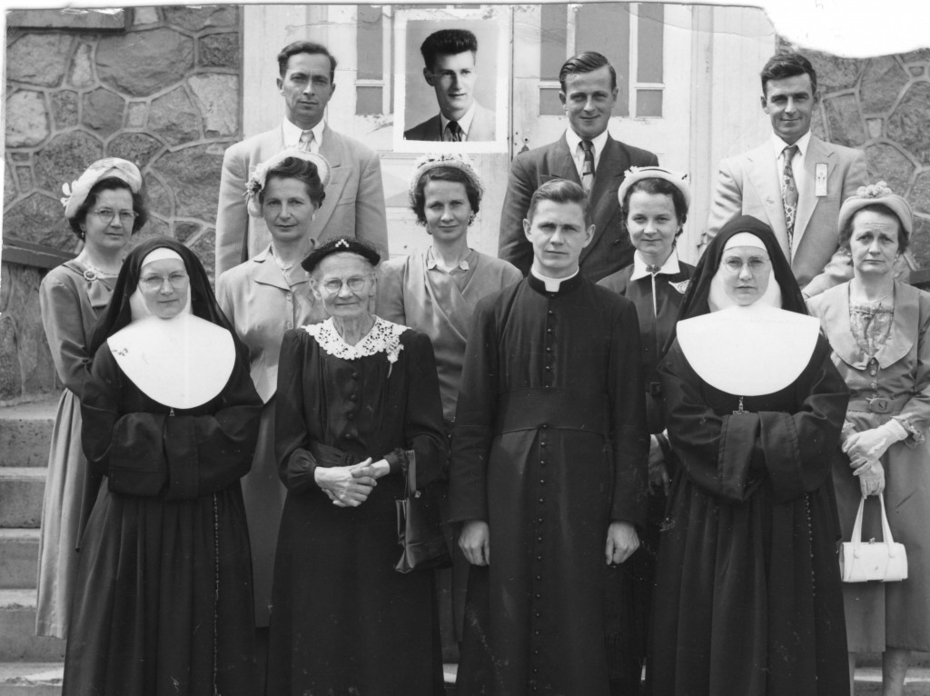 Ordination 1953-famille Caron
