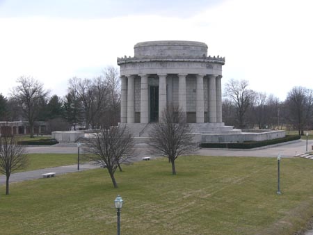 7903 G_Clark_Monument.jpg